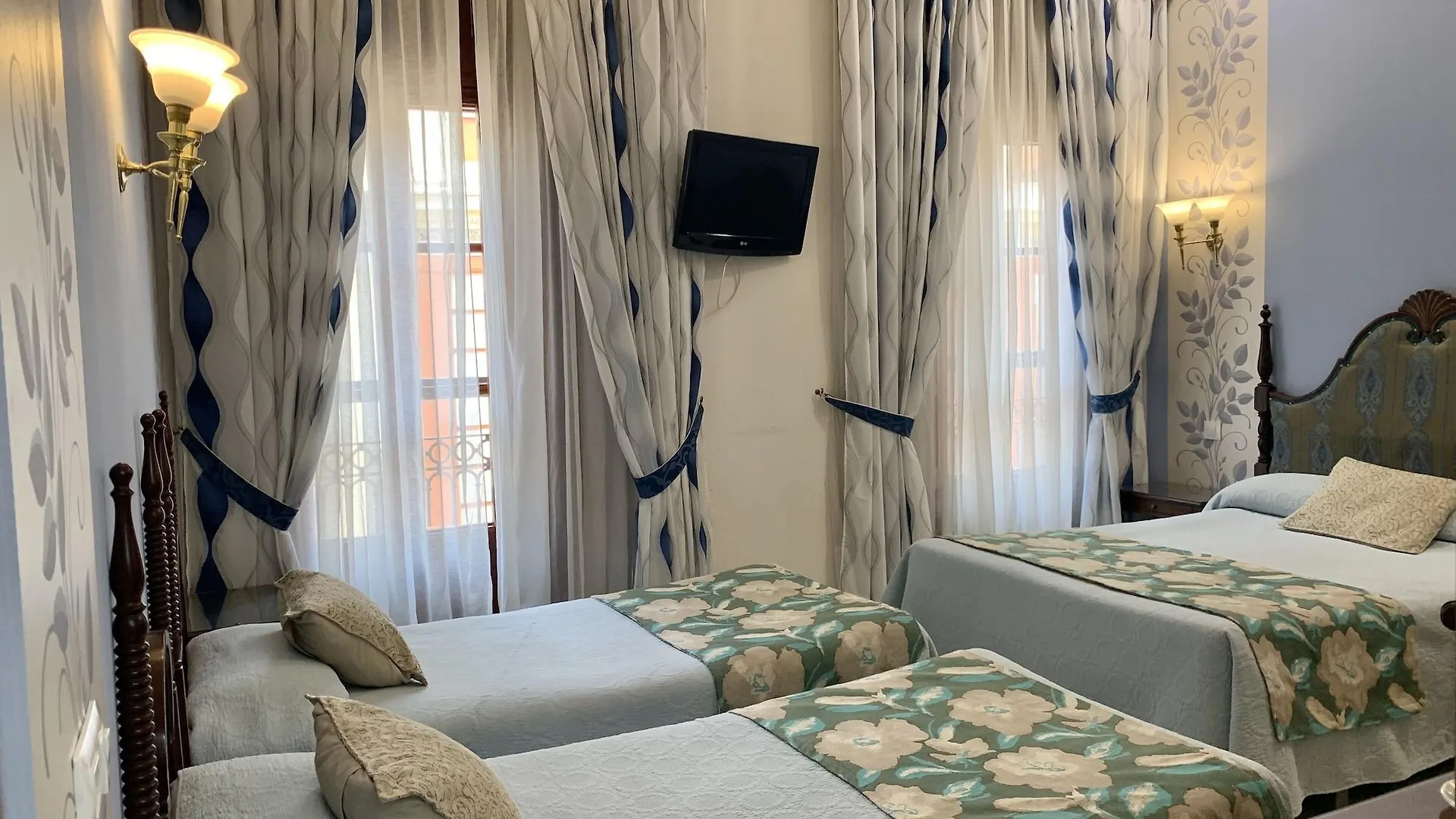 Hotel Europa Boutique Sevilla 0*, Seville